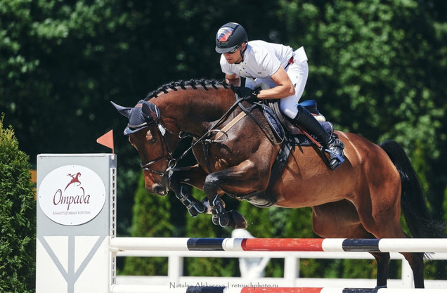 Блестящее начало турнира CSI2*-W в КСК "Отрада" для Вадима Черевань!